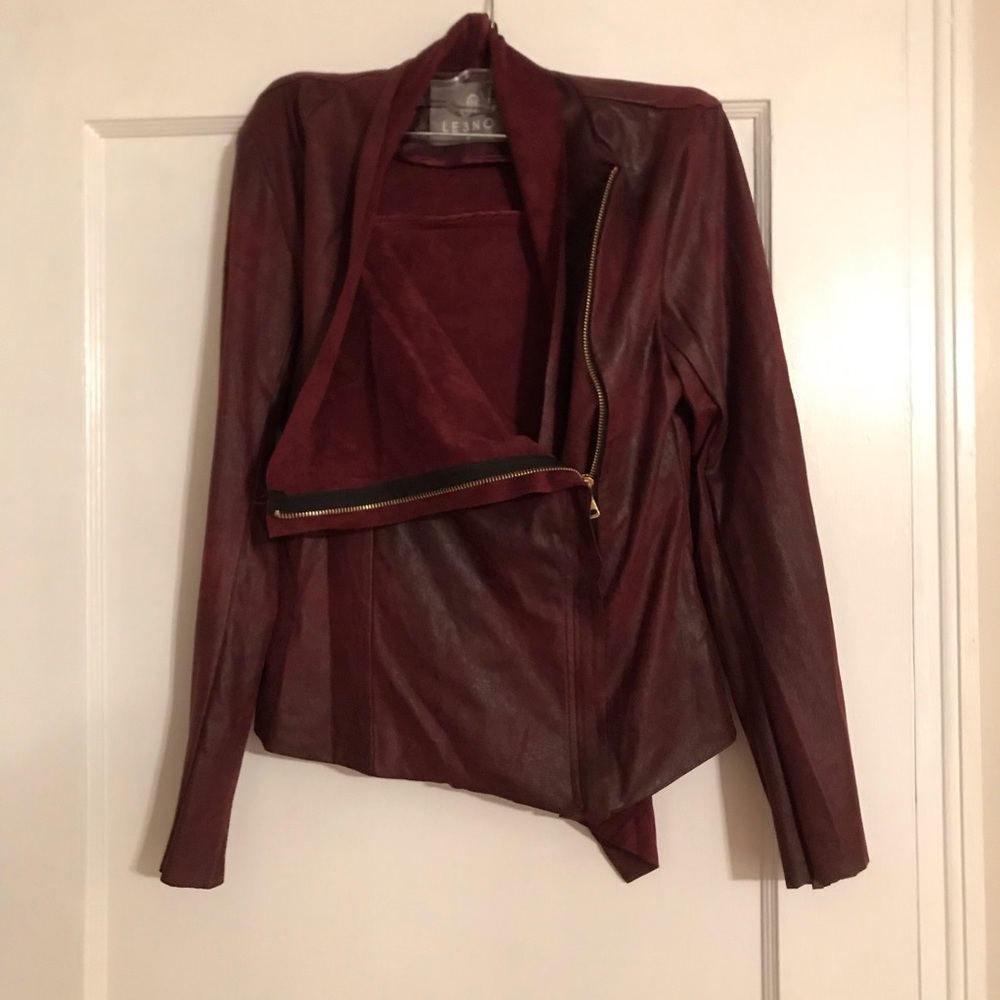 Le3no small burgundy zip front jacket